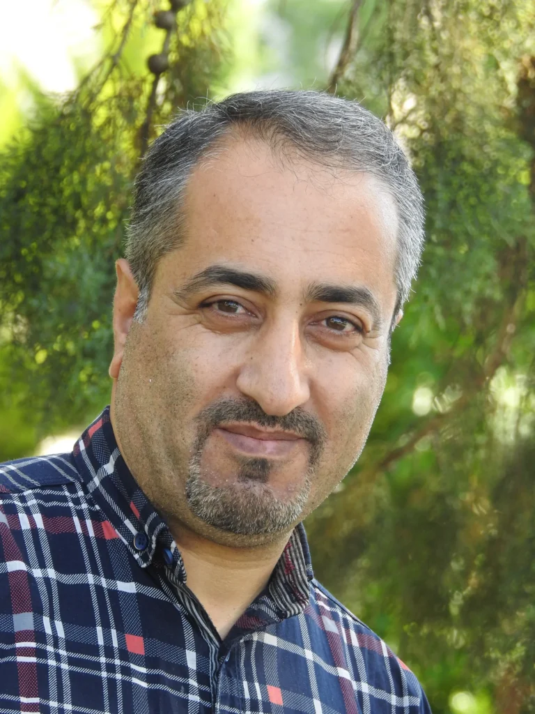 کادر آموزشی دبیرستان بصیرت 1404 7 1 6