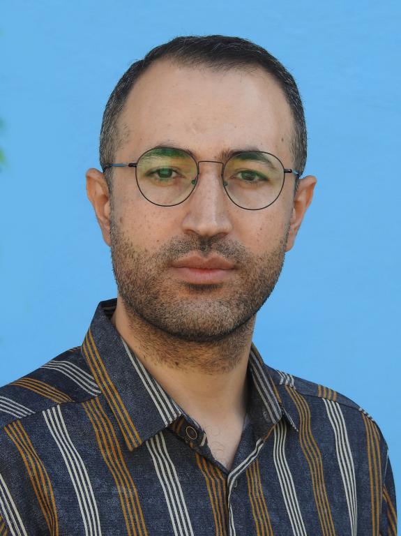 کادر آموزشی دبیرستان بصیرت 1404 19 DSCN7291