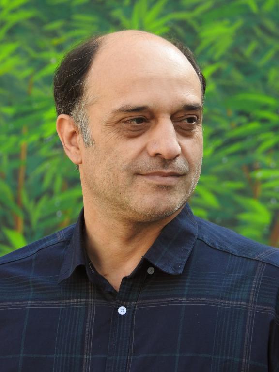 کادر آموزشی دبیرستان بصیرت 1404 18 DSCN7331